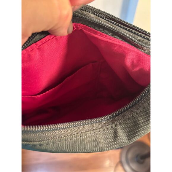 Baggallini Crossbody Bag - Picture 6 of 6